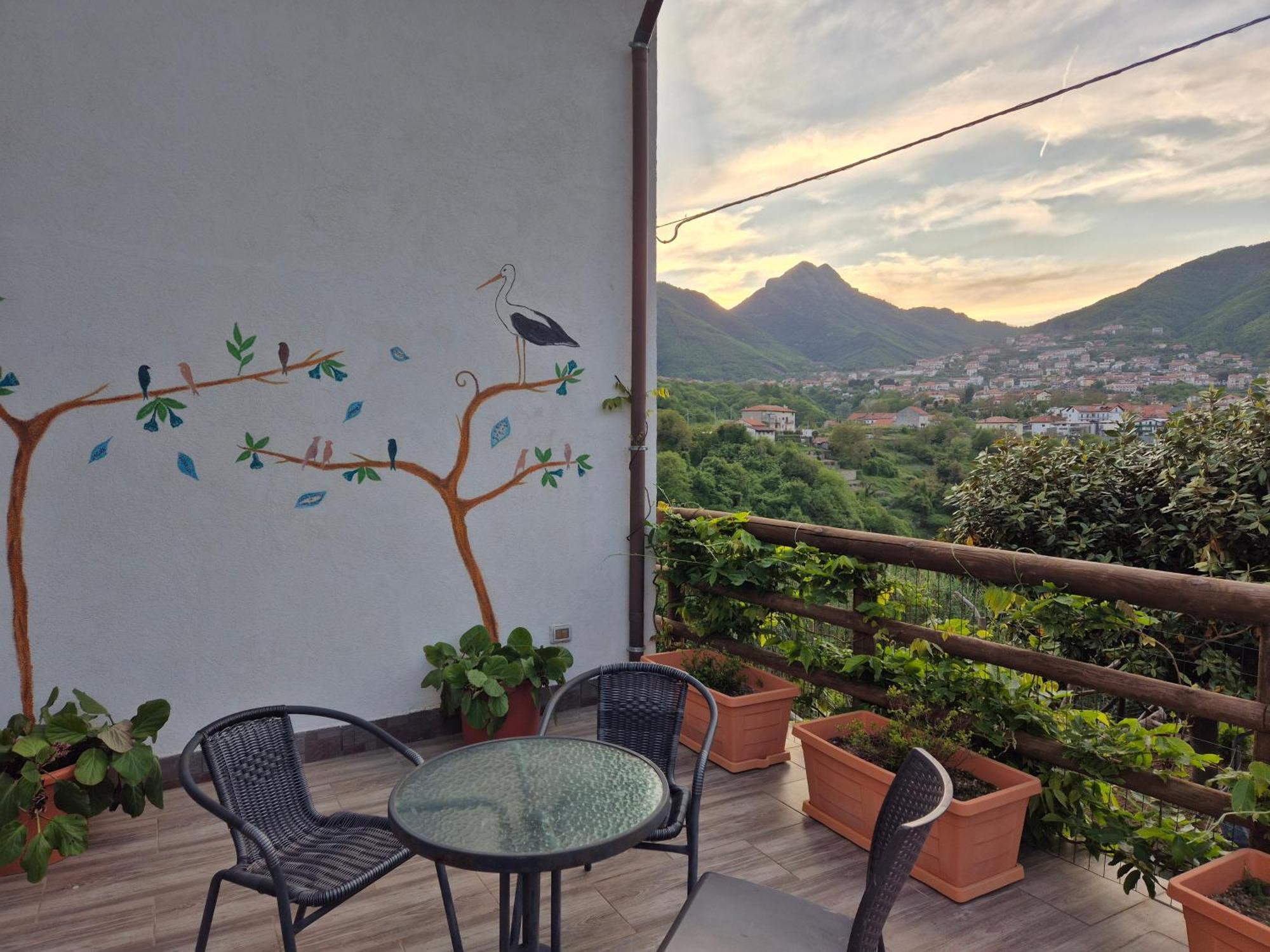 La Cicogna Bed & Breakfast Аджерола Екстериор снимка